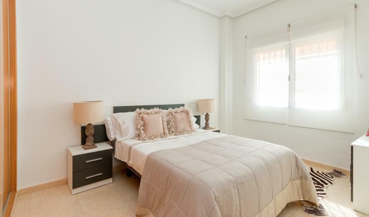 Апартаменты Residential Jardin Del Pintor - La Casa Amarilla Jacarilla Экстерьер фото