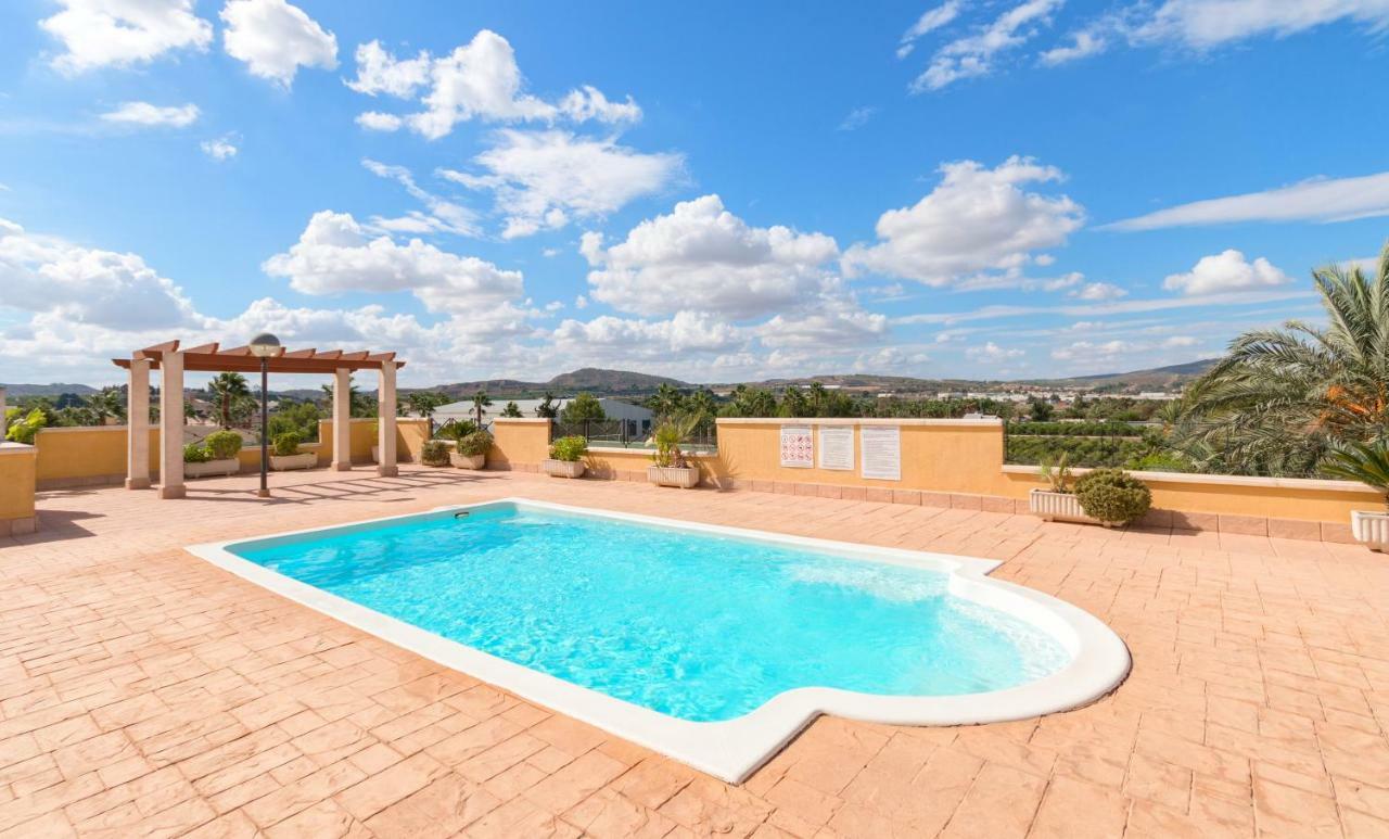 Апартаменты Residential Jardin Del Pintor - La Casa Amarilla Jacarilla Экстерьер фото