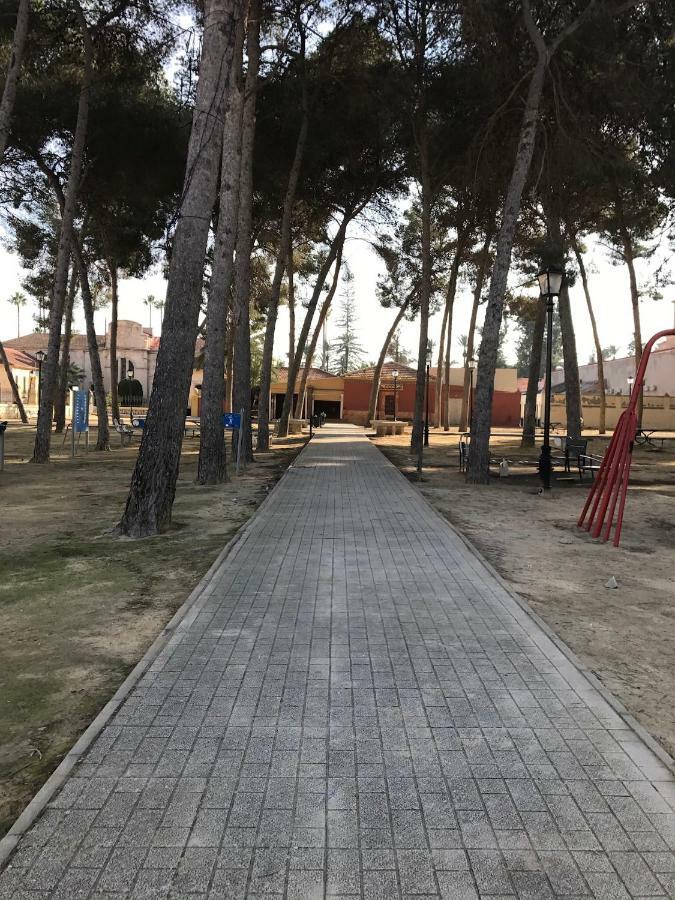 Апартаменты Residential Jardin Del Pintor - La Casa Amarilla Jacarilla Экстерьер фото